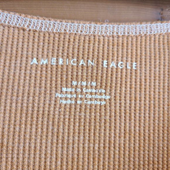 American Eagle Thermal Long Sleeve Crop Vneck Medium Camel Brown Shirt Top - Picture 3 of 3